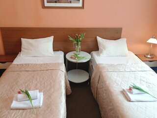 Гостиница Премьера Санкт-Петербург Двухместный номер с 2 двуспальными кроватями-5